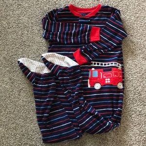 2 pairs of 4T jammies